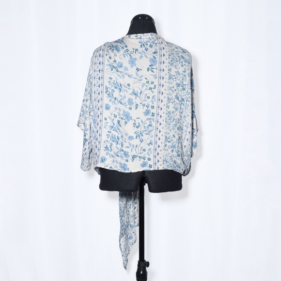 V neckline oversized tie cotton blouse - Picture 2 of 6